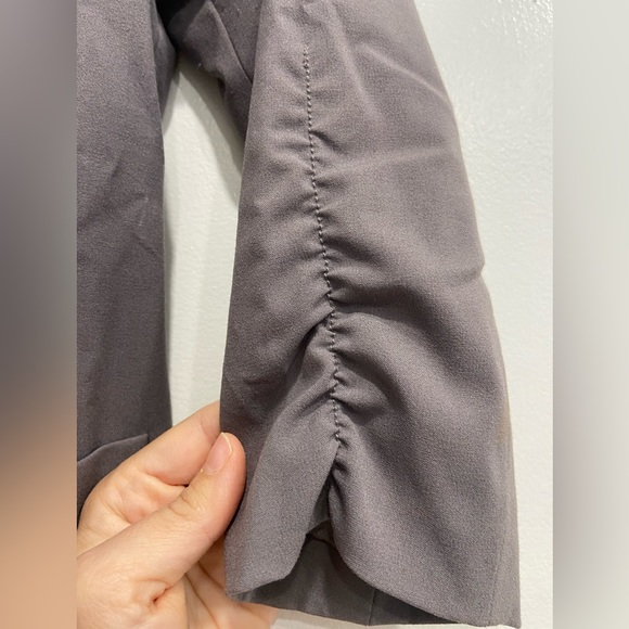 Blazer with ruched 3/4 sleeves - Picture 4 of 4